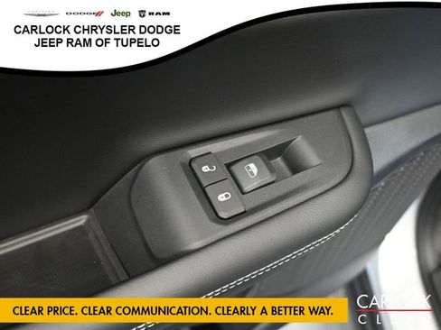 New 2025 Jeep Grand Cherokee Altitude image 30