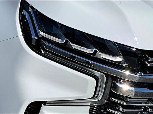 Used 2022 Chevrolet Tahoe Premier AWD/4WD image 35