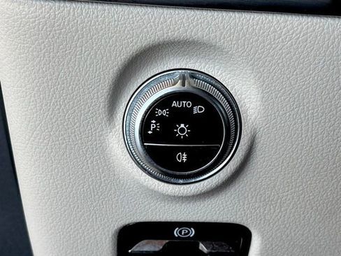 Certified 2024 Mercedes-Benz C 300 4MATIC Sedan image 21