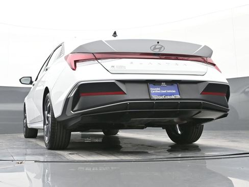 Certified 2025 Hyundai Elantra SEL image 47