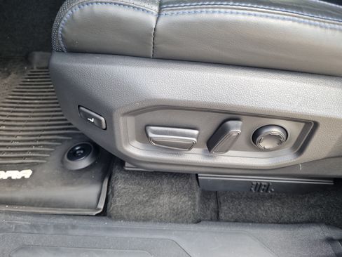 Used 2023 Toyota Tundra Platinum w/ Advanced Package RWD image 18