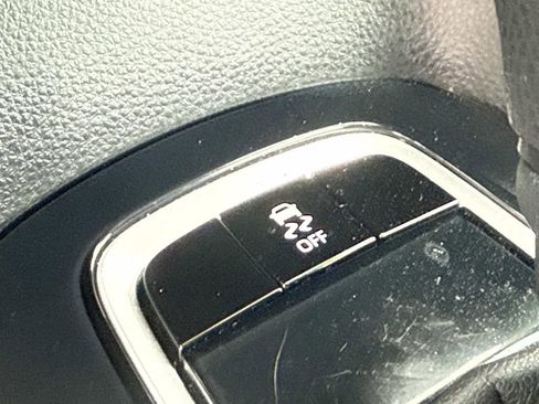 Used 2023 Toyota Corolla LE image 31