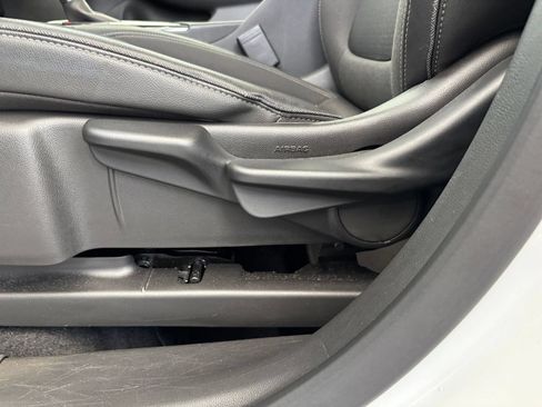 Used 2025 Buick Encore GX Preferred FWD image 22