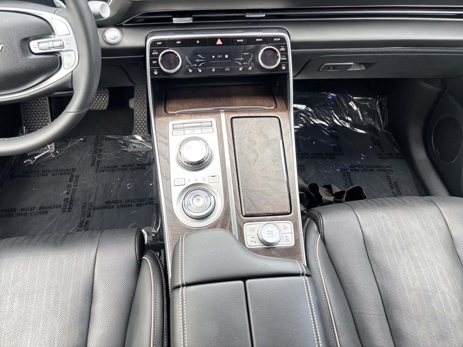 Used 2024 Genesis GV80 2.5T w/ Prestige Package AWD/4WD image 15