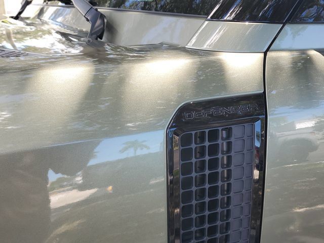 Used 2024 Land Rover Defender 110 S AWD/4WD image 28