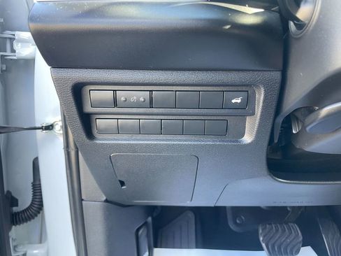 Used 2024 Mitsubishi Outlander SE AWD/4WD image 14