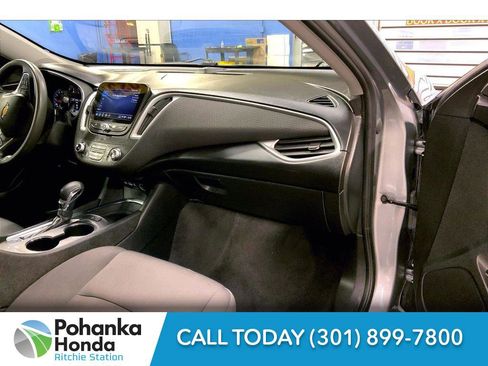 Used 2023 Chevrolet Malibu LT image 17