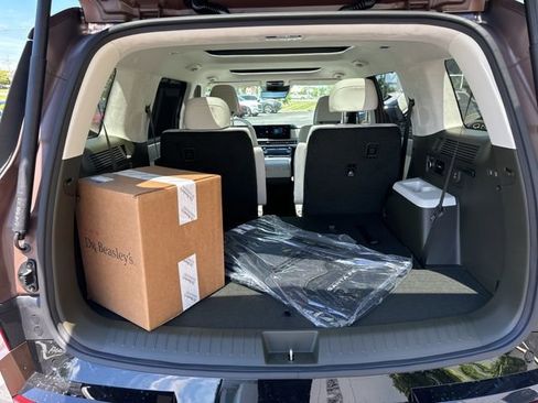 Used 2024 Hyundai Santa Fe Calligraphy image 12