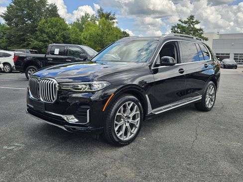 Used 2020 BMW X7 xDrive40i w/ Luxury Seating Package AWD/4WD image 3