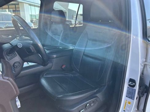 Used 2022 GMC Yukon Denali w/ Advanced Technology Package AWD/4WD image 25