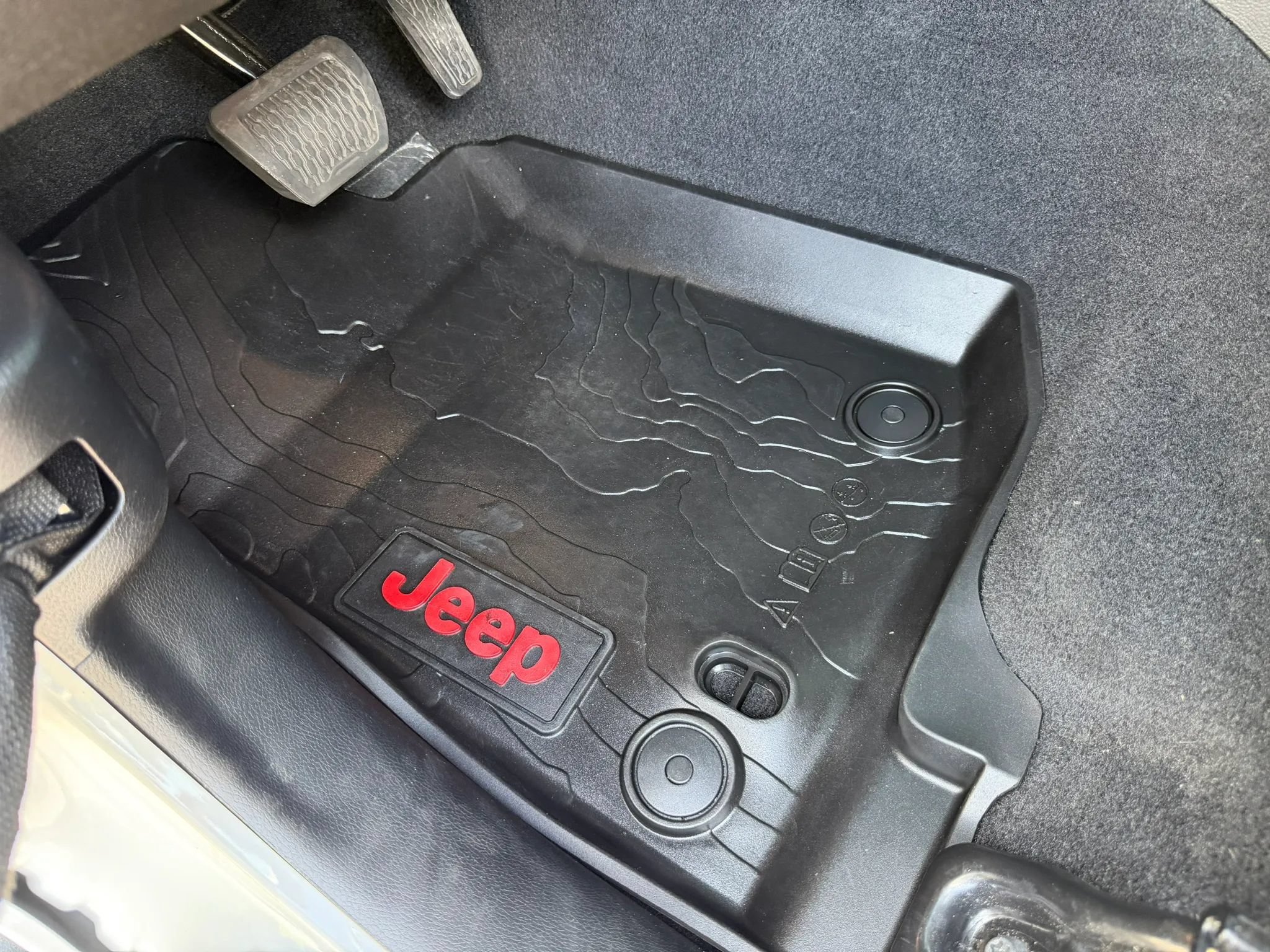 Used 2021 Jeep Wrangler Unlimited Sahara AWD/4WD image 14