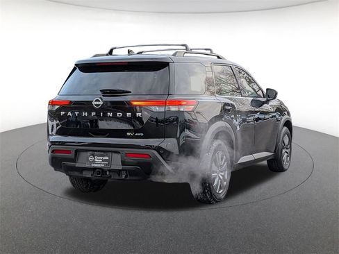 Used 2024 Nissan Pathfinder SV w/ SV Premium Package image 5