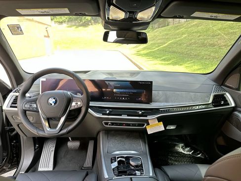 Used 2026 BMW X5 xDrive50e w/ Climate Comfort Package AWD/4WD image 25