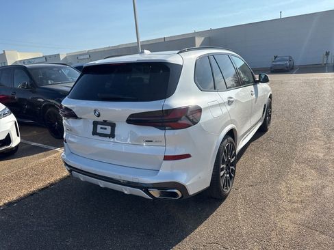 Used 2025 BMW X5 xDrive40i w/ M Sport Package image 5