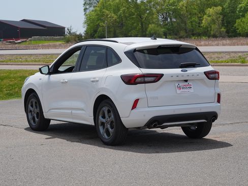 Used 2024 Ford Escape ST-Line w/ Tech Pack #1 FWD image 6