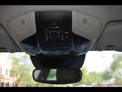Used 2018 Maserati Levante AWD/4WD image 31