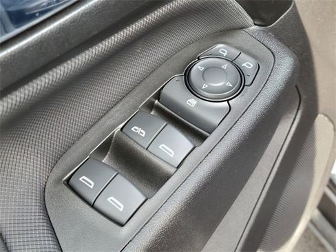 Used 2023 Chevrolet Equinox RS image 18