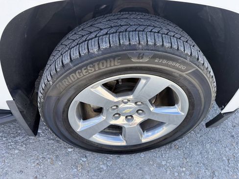 Used 2016 Chevrolet Suburban LT AWD/4WD image 12