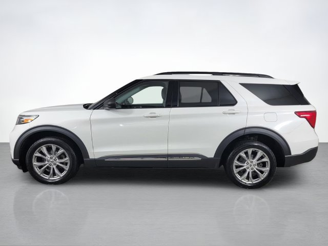 Used 2022 Ford Explorer XLT w/ Equipment Group 202A AWD/4WD image 6