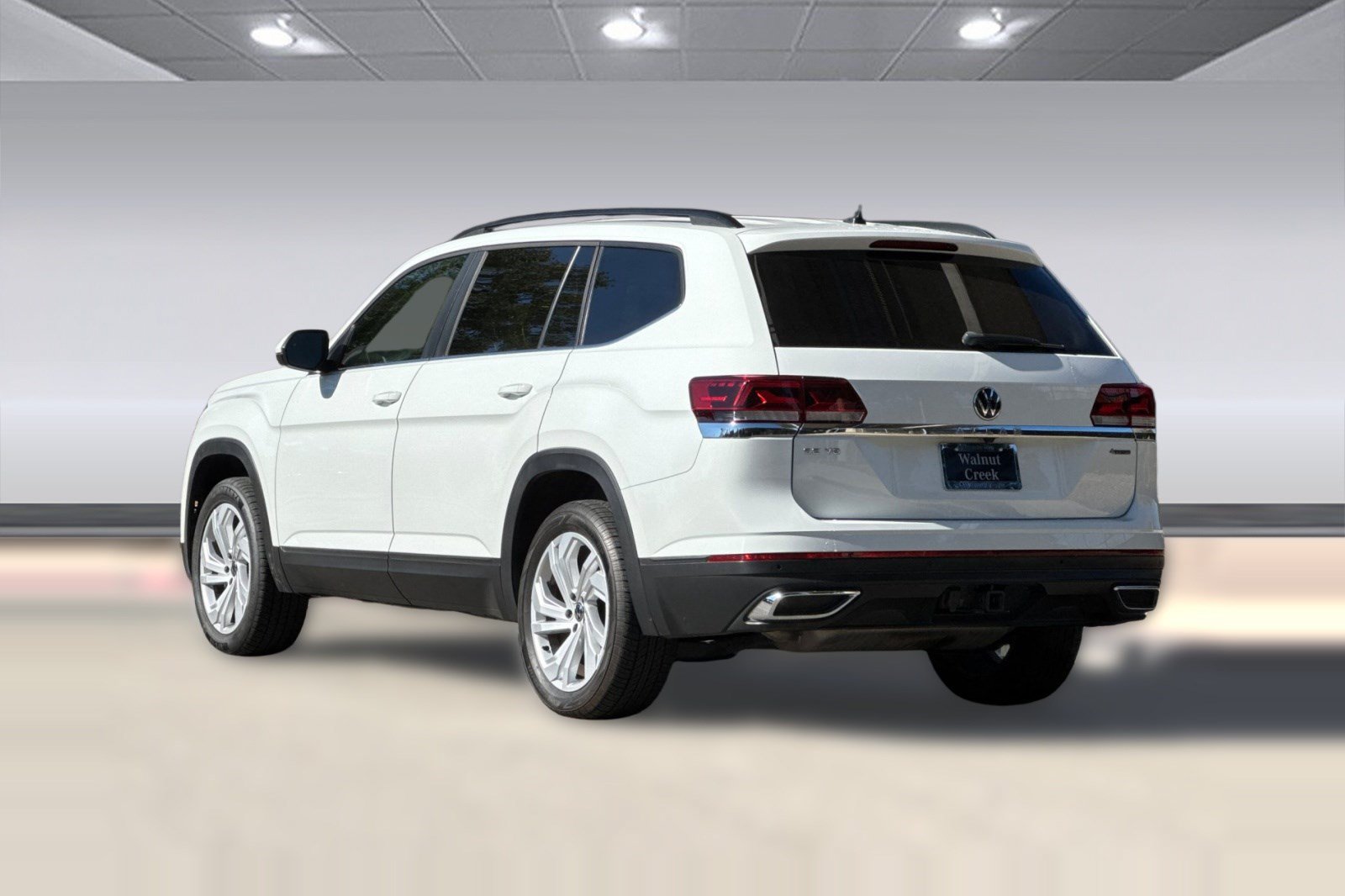 Used 2023 Volkswagen Atlas SE AWD/4WD image 3