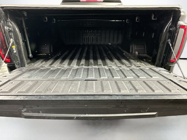 Used 2021 GMC Sierra 1500 SLT w/ X31 Off-Road Package AWD/4WD image 29
