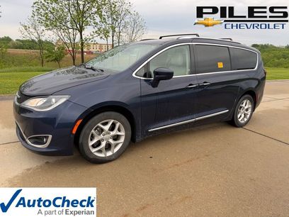 Used 2019 Chrysler Pacifica Touring-L Plus w/ Advanced Safetytec Group