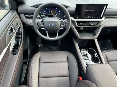 New 2026 Ford Explorer Platinum w/ LUX Leather Package image 24