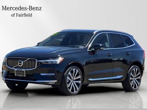 Used 2023 Volvo XC60 B6 Ultimate w/ Protection Package Premier AWD/4WD image 1