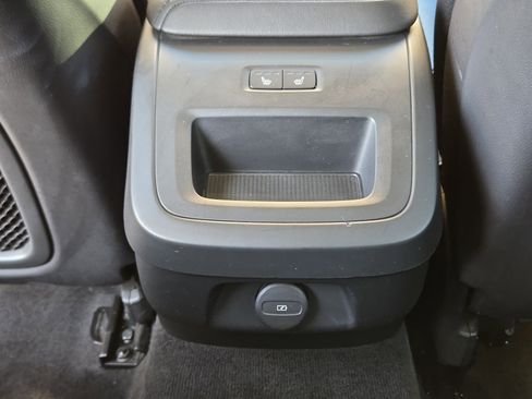 Certified 2023 Volvo V60 B5 Cross Country Plus w/ Climate Package image 39