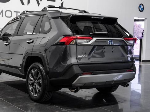 Used 2024 Toyota RAV4 Limited image 16