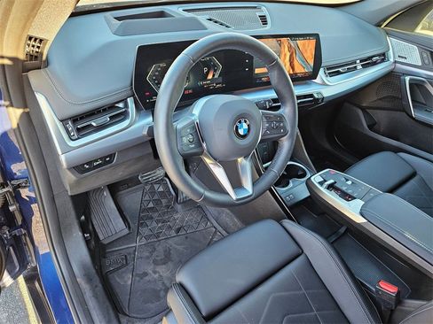 Used 2025 BMW X1 xDrive28i w/ Premium Package image 9