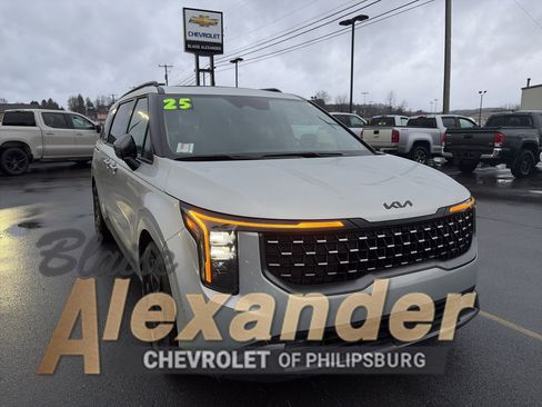 Used 2025 Kia Carnival SX w/ SX Dark Edition Package image 1