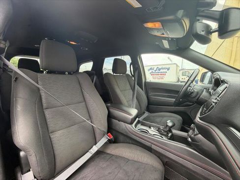 Used 2025 Dodge Durango GT RWD image 11