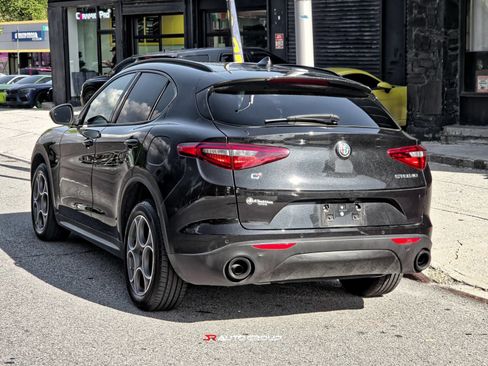 Used 2022 Alfa Romeo Stelvio Sprint AWD/4WD image 7