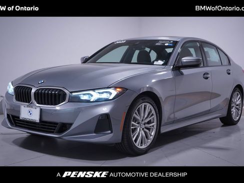 Used 2023 BMW 330i Sedan w/ Driving Assistance Package RWD image 1