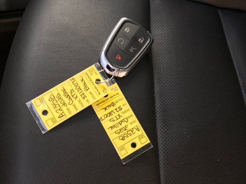 Certified 2025 Cadillac XT5 Premium Luxury image 30