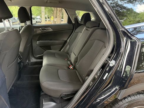 Used 2025 Kia Sportage LX FWD image 37