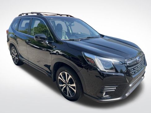 Used 2023 Subaru Forester Limited AWD/4WD image 9