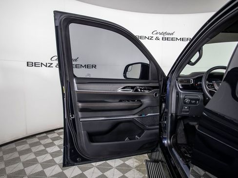 Used 2023 Jeep Grand Wagoneer Series III w/ Rear Seat Video Group 1 image 22