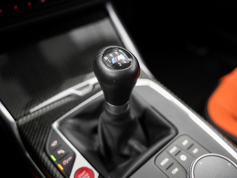 Used 2021 BMW M4 Coupe w/ M Carbon Exterior Package RWD image 17