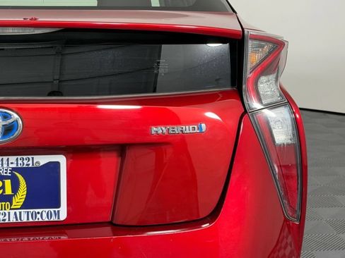 Used 2016 Toyota Prius Two FWD image 11