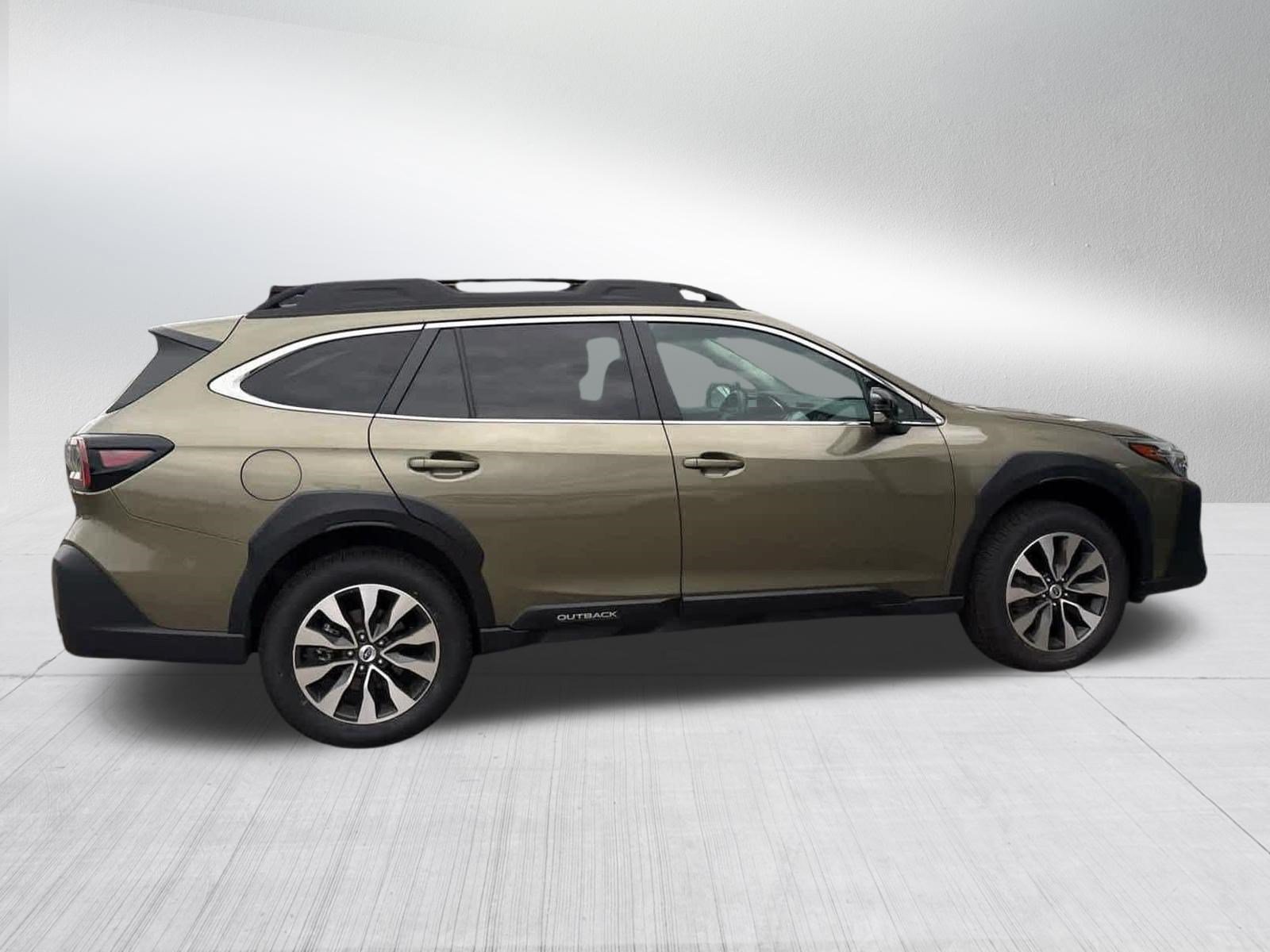 Used 2025 Subaru Outback Limited w/ Tech Package 3 AWD/4WD image 12