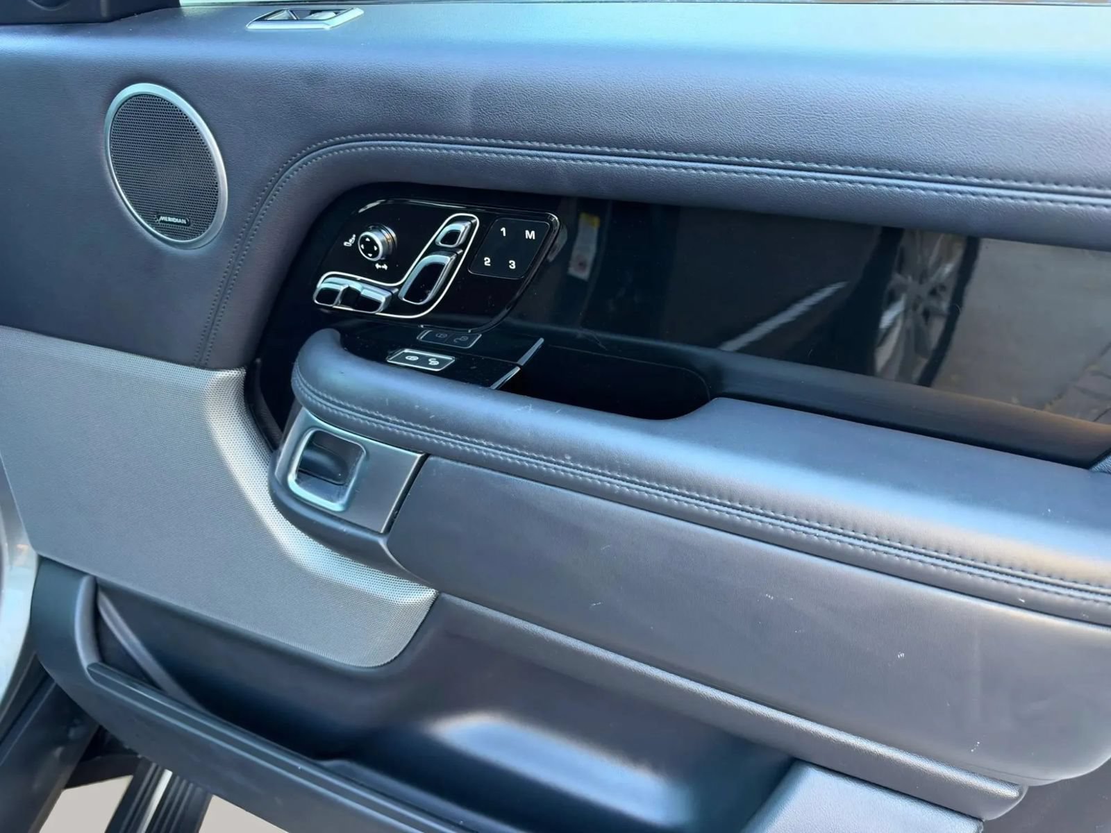 Used 2018 Land Rover Range Rover HSE AWD/4WD image 31