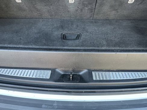 Used 2018 Chevrolet Tahoe LT image 17