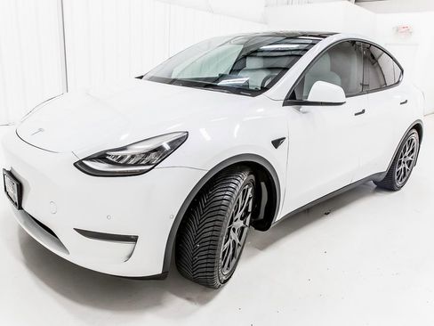 Used 2020 Tesla Model Y Long Range AWD/4WD image 2