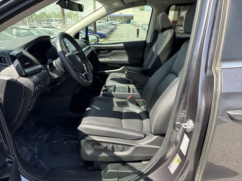 Used 2025 Honda Odyssey Touring image 16
