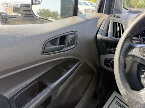 Used 2019 Ford Transit Connect XL FWD image 25