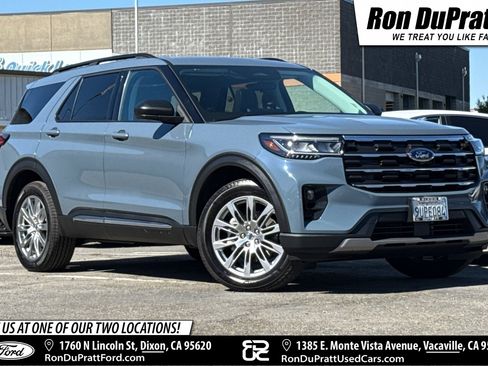 Used 2025 Ford Explorer Active w/ Active Comfort Package image 1