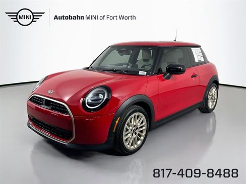 Used 2025 MINI Cooper 2-Door Hardtop image 1