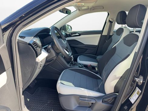 Certified 2025 Volkswagen Taos S AWD/4WD image 11